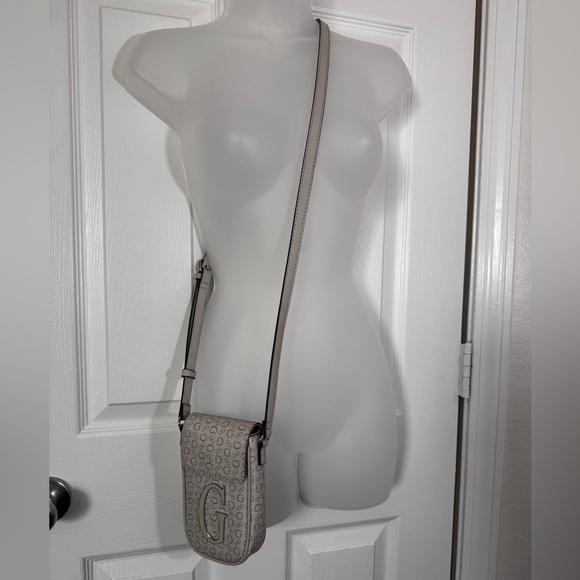 Guess Beige Crossbody Bag - Picture 1 of 4